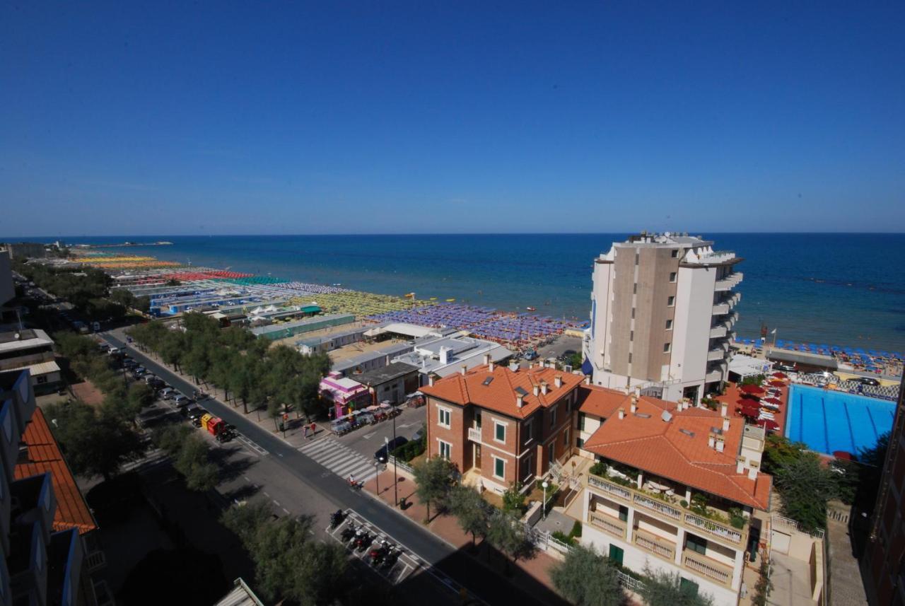 Hotel Caravelle Pesaro Exterior photo